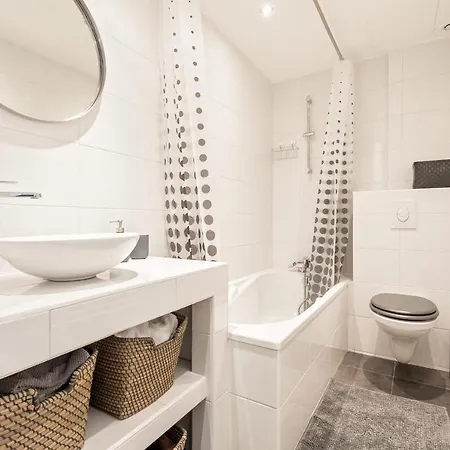 Guestready - Bright And Cosy Loft Near Part Dieu Metro Apartment